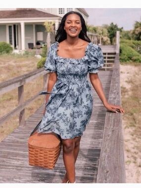 Gal Meets Glam Soft Green Floral Puff-Sleeve Smocked Dress